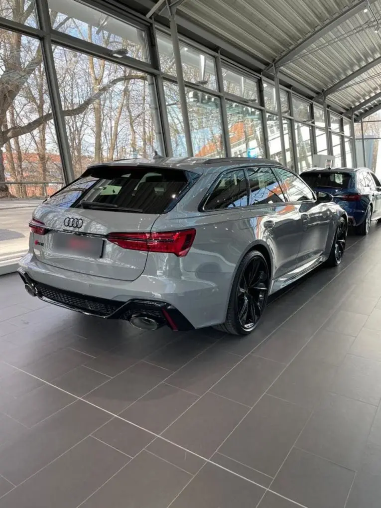 Audi RS6 Dynamic 2023, intérieur — Nice Super Car Rental, Nice. L'Audi RS6 Dynamic 2023 associe la carrosserie break à la mécanique d'une sportive pure :…