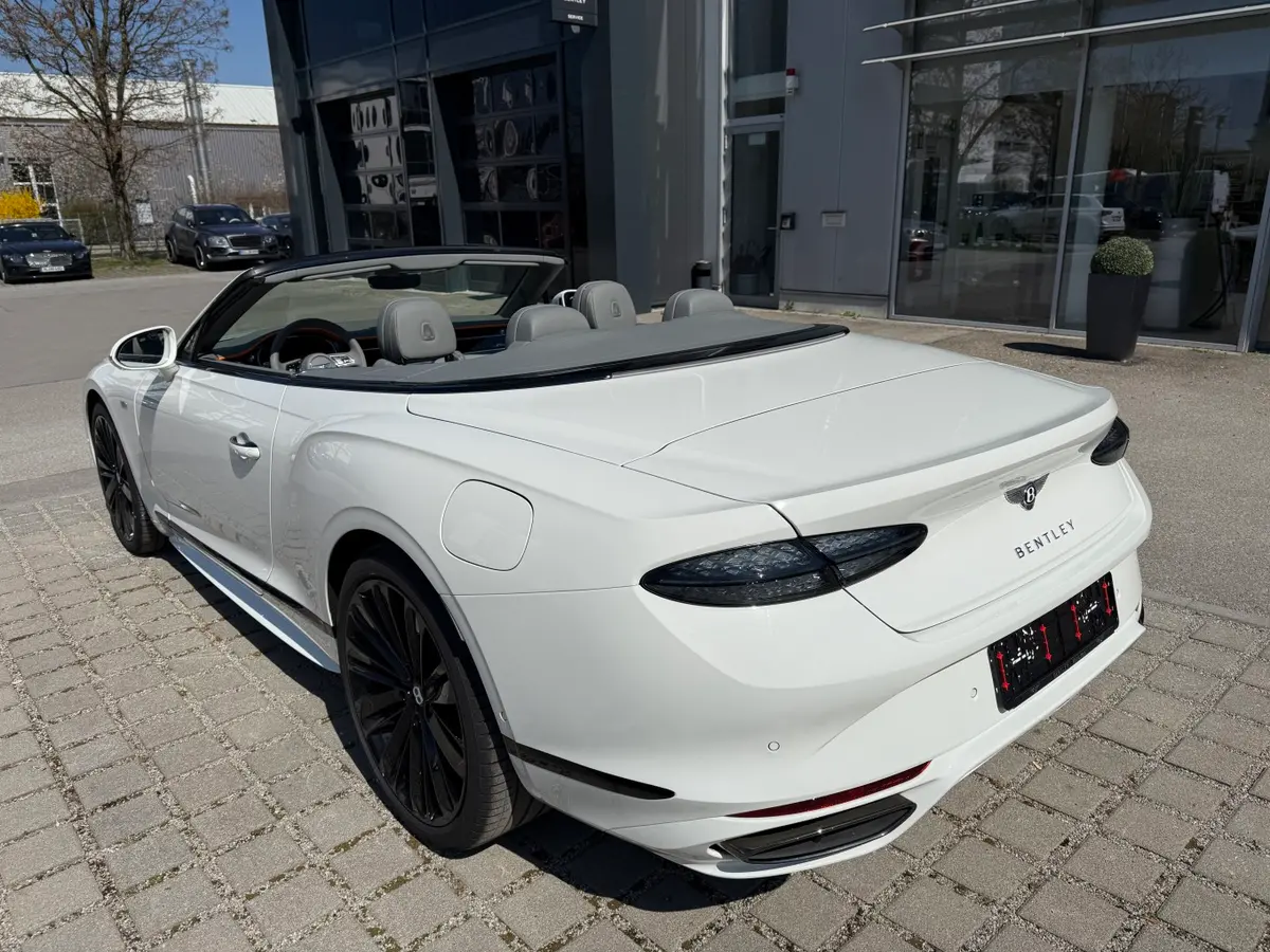 Bentley Continental GTC Speed 2025, side profile — Nice Super Car Rental, Nice. The 2025 Bentley Continental GTC Speed pairs 650 hp with a soft-top body, a combination…