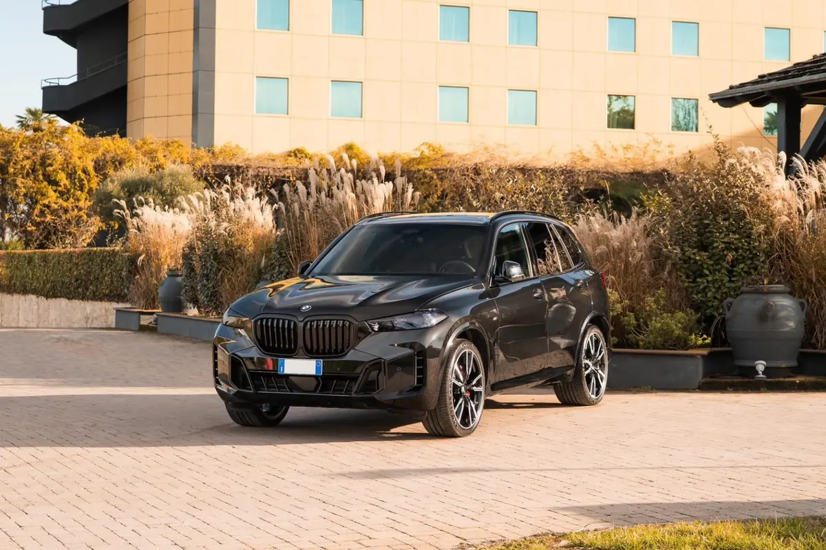 BMW X5 M-pack 30d 2025 — Nice Super Car Rental, Nice. The BMW X5 M-pack 30d pairs diesel torque with the composure of BMW's M sport suspension…