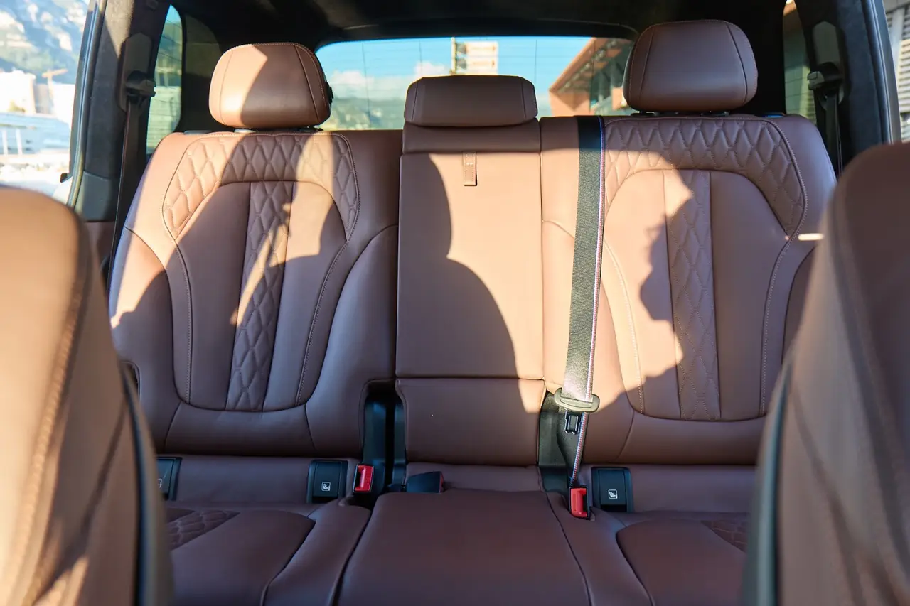BMW X7 40d M 2024, dashboard — Nice Super Car Rental, Nice. Seven seats, three corniches, one commanding view