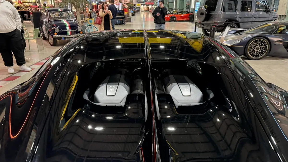 Bugatti Chiron 110 Ani 2019, vue avant — Nice Super Car Rental, Nice. La Bugatti Chiron 110 Ani de 2019 appartient à une catégorie à part : une série limitée…