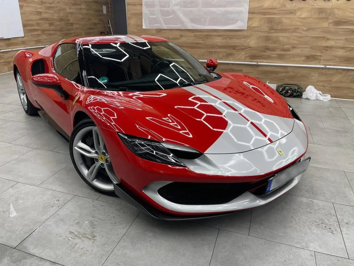 Ferrari 296 GTB 2023 — Nice Super Car Rental, Nice. La Ferrari 296 GTB conjugue 830 ch à une carrosserie deux places pensée pour la précision…