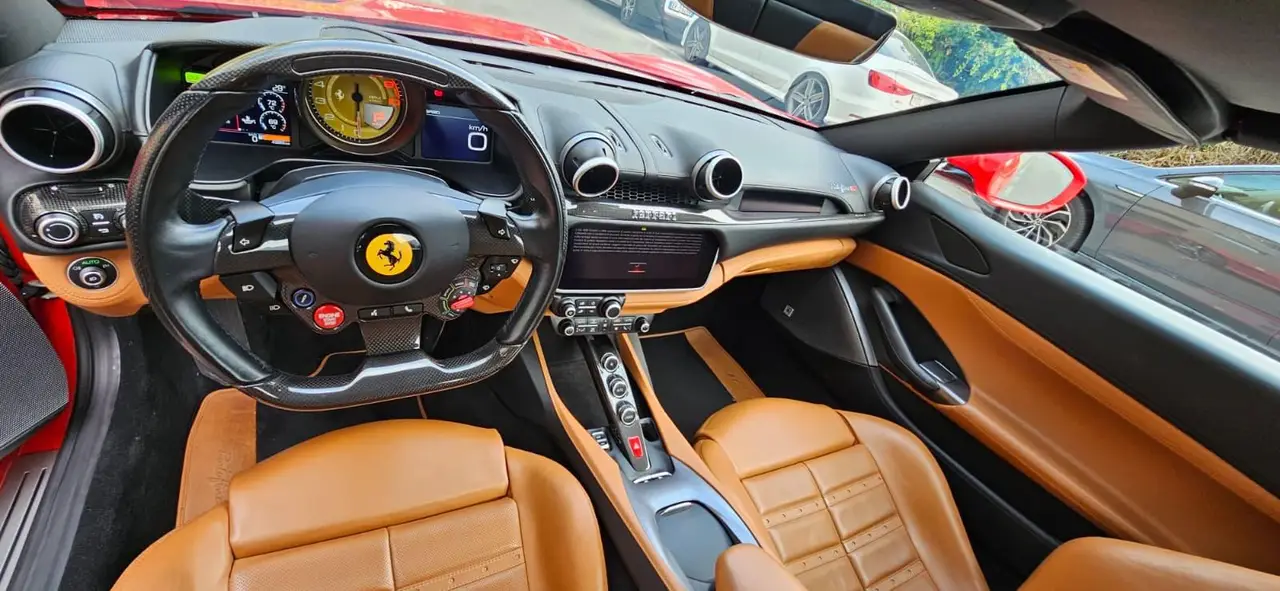Ferrari Portofino M 2023, vue avant — Nice Super Car Rental, Nice. La Ferrari Portofino M se distingue dans la gamme par une qualité rare chez le…