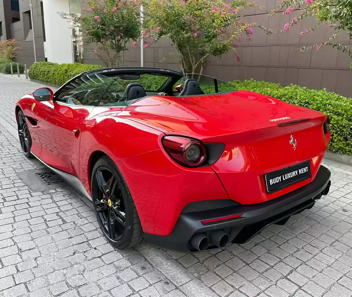 Ferrari Portofino M 2023, tableau de bord — Nice Super Car Rental, Nice. La Ferrari Portofino M se distingue dans la gamme par une qualité rare chez le…