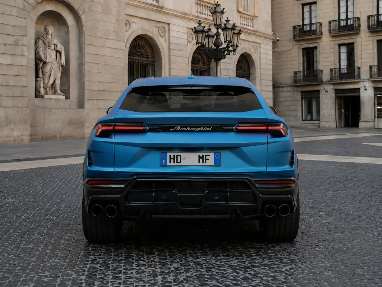 Lamborghini Urus SE 2025, intérieur — Nice Super Car Rental, Nice. Le Lamborghini Urus SE marie la carrosserie SUV à une mécanique de 800 chevaux, une…
