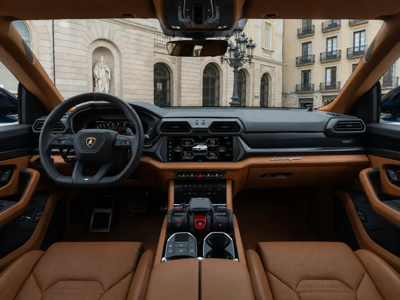 Lamborghini Urus SE 2025, tableau de bord — Nice Super Car Rental, Nice. Le Lamborghini Urus SE marie la carrosserie SUV à une mécanique de 800 chevaux, une…