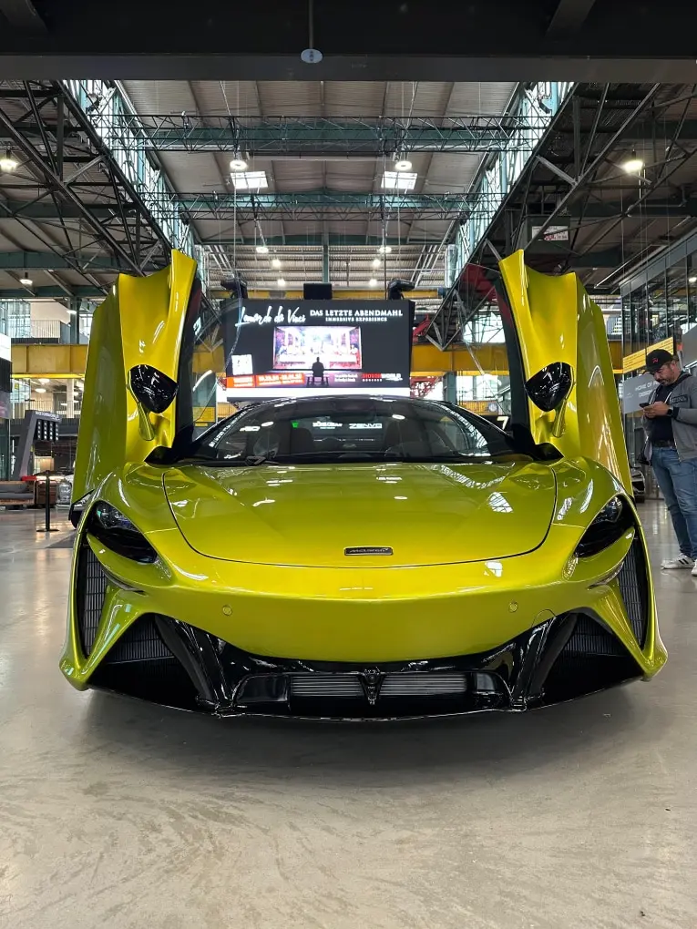 McLaren Artura Spider 2024 — Nice Super Car Rental, Ницца. McLaren Artura Spider 2024 года — открытый двухместный спорткар с отдачей 671 л.с. Такая…