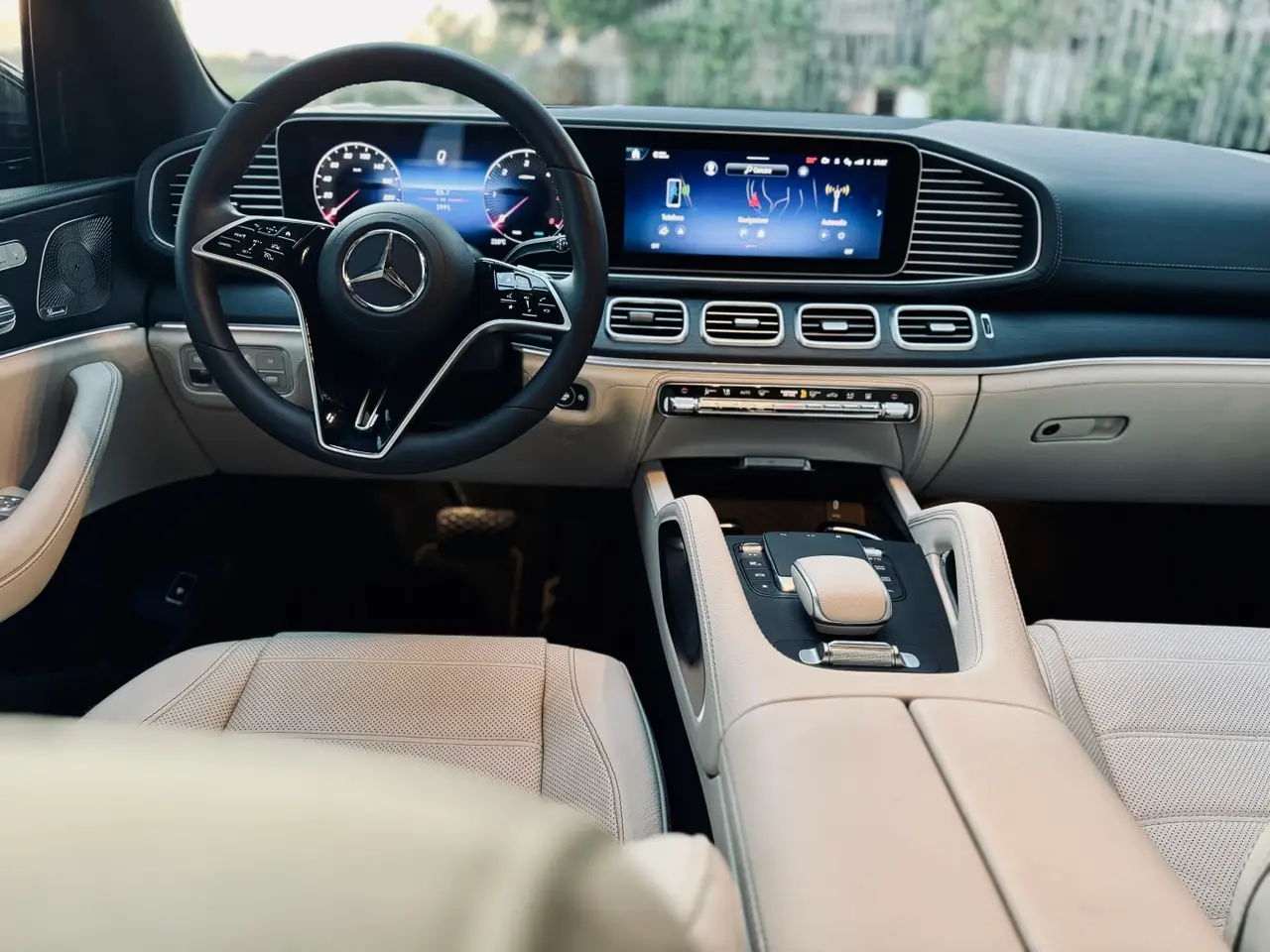 Mercedes Benz GLE 450 AMG 2024, extérieur — Nice Super Car Rental, Nice. Le Mercedes-Benz GLE 450 AMG conjugue le gabarit d'un SUV cinq places avec la…