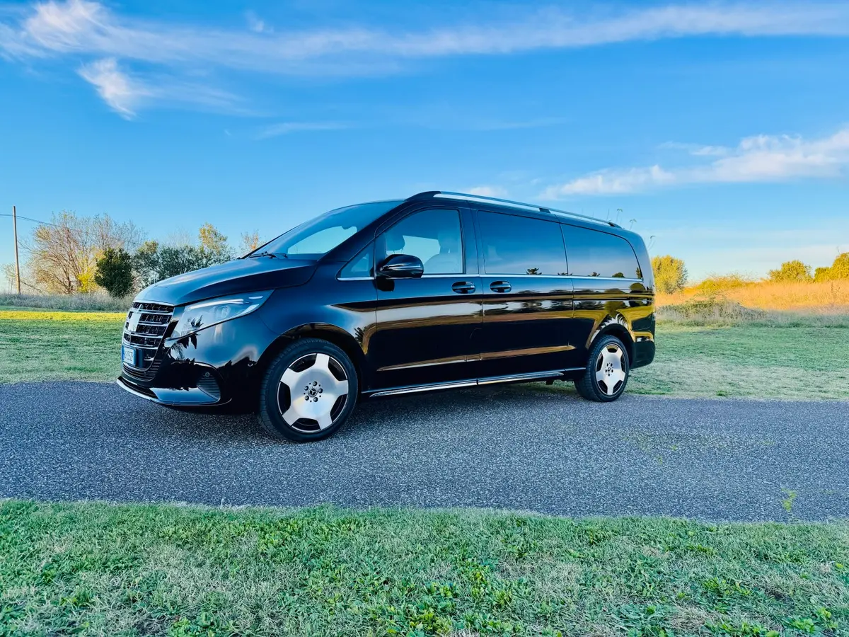 Mercedes Benz V300 4x4 XL Exclusive 7 seats 2025 — Nice Super Car Rental, Nice. Le Mercedes Benz V300 4x4 XL Exclusive répond à un besoin précis : déplacer un groupe ou…