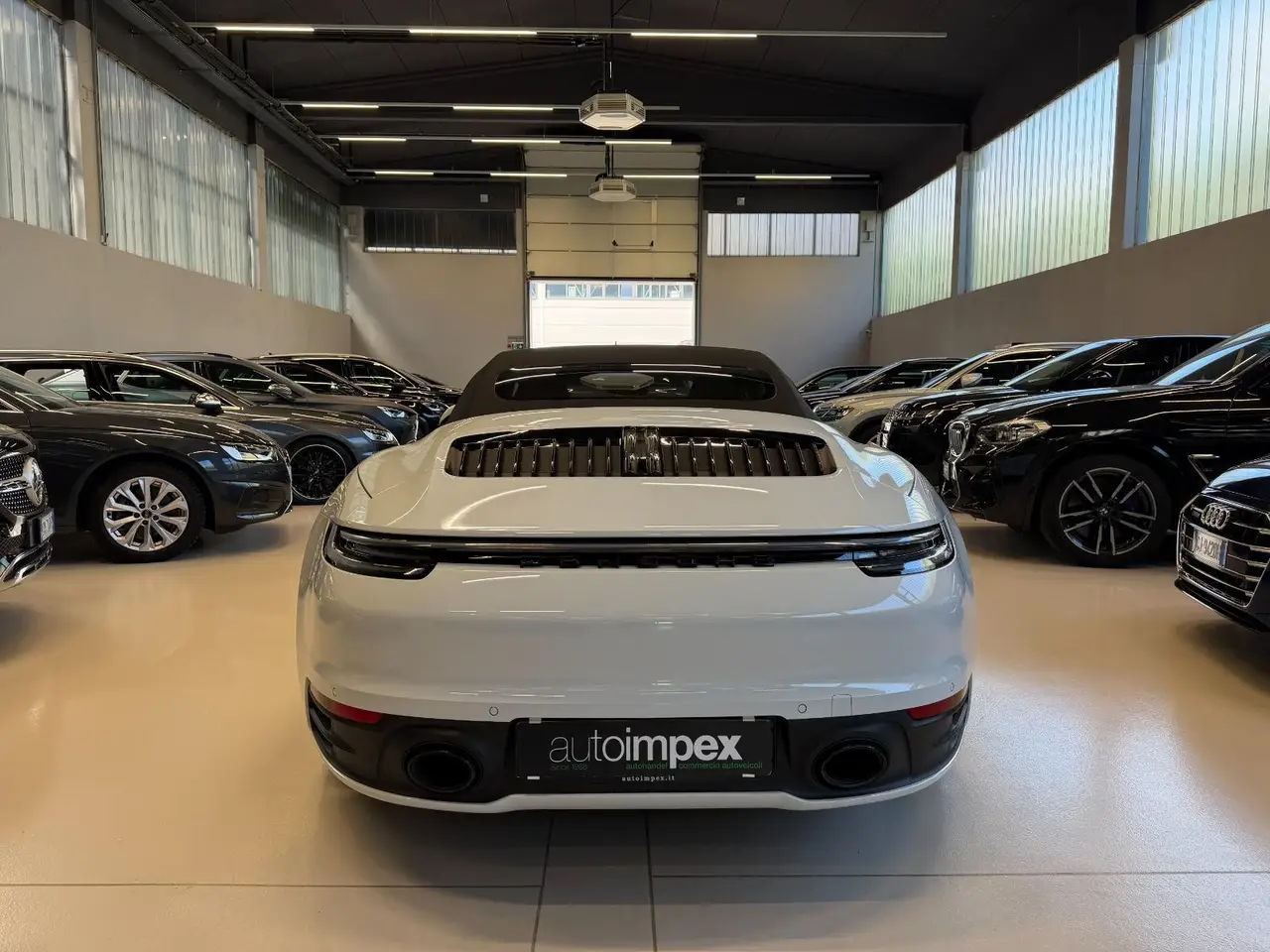 Porsche 911 Carrera S Cabrio (992) 2025, extérieur — Nice Super Car Rental, Nice. La Porsche 911 Carrera S Cabrio (992) reste une référence pour qui cherche une sportive…