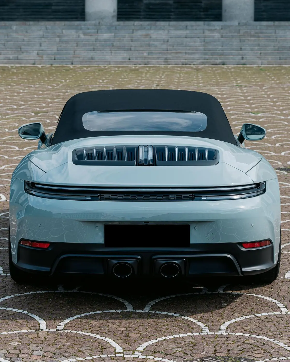Porsche Carrera Spyder 992,2 GTS 2025, extérieur — Nice Super Car Rental, Nice. La Porsche Carrera Spyder 992,2 GTS conjugue une mécanique de 541 chevaux avec une…