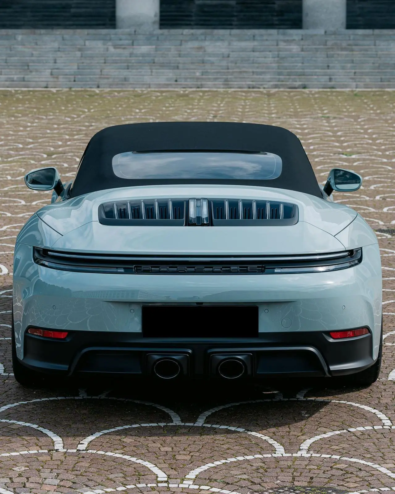 Porsche Carrera Spyder 992,2 GTS 2025, extérieur — Nice Super Car Rental, Nice. La Porsche Carrera Spyder 992,2 GTS conjugue une mécanique de 541 chevaux avec une…