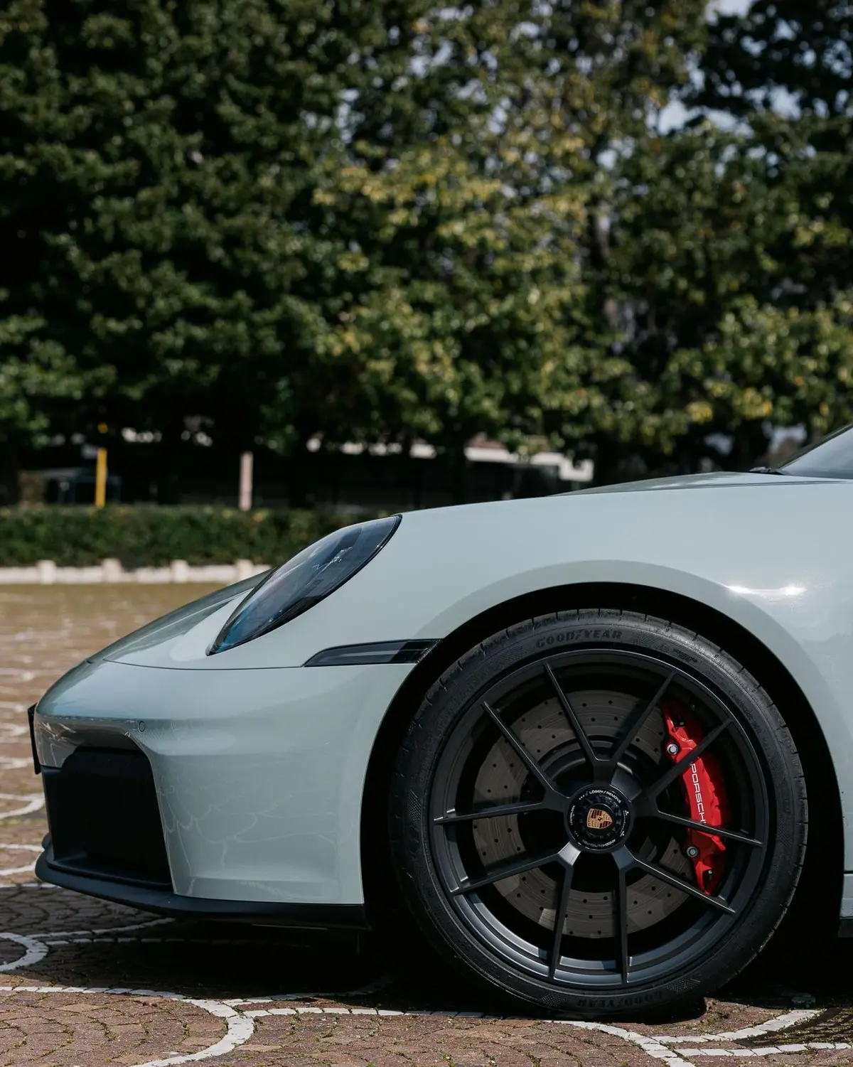Porsche Carrera Spyder 992,2 GTS 2025, tableau de bord — Nice Super Car Rental, Nice. La Porsche Carrera Spyder 992,2 GTS conjugue une mécanique de 541 chevaux avec une…