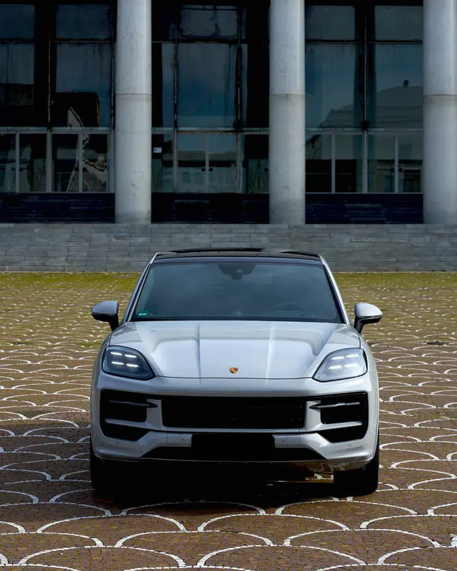 Porsche Cayenne 2025 — Nice Super Car Rental, Nice