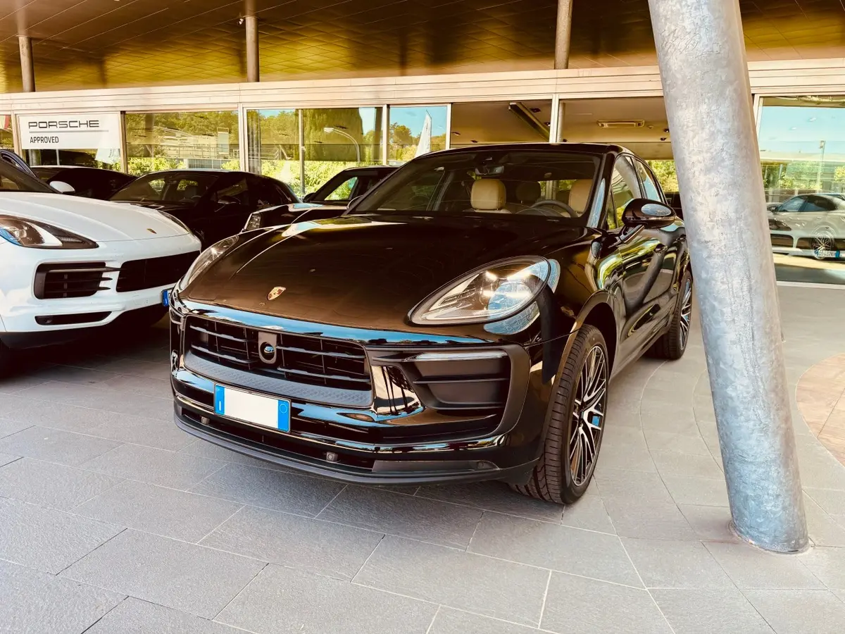 Porsche Macan 2024 — Nice Super Car Rental, Nice. Le Porsche Macan 2024 occupe une place particulière dans un garage dominé par les…