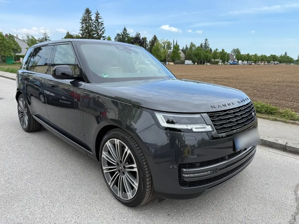 Rover Range Rover Autobiography D350 7s 2025 — Nice Super Car Rental, Ницца. Range Rover Autobiography D350 7s 2025 года — вариант для тех, кому нужен не спорткар, а…