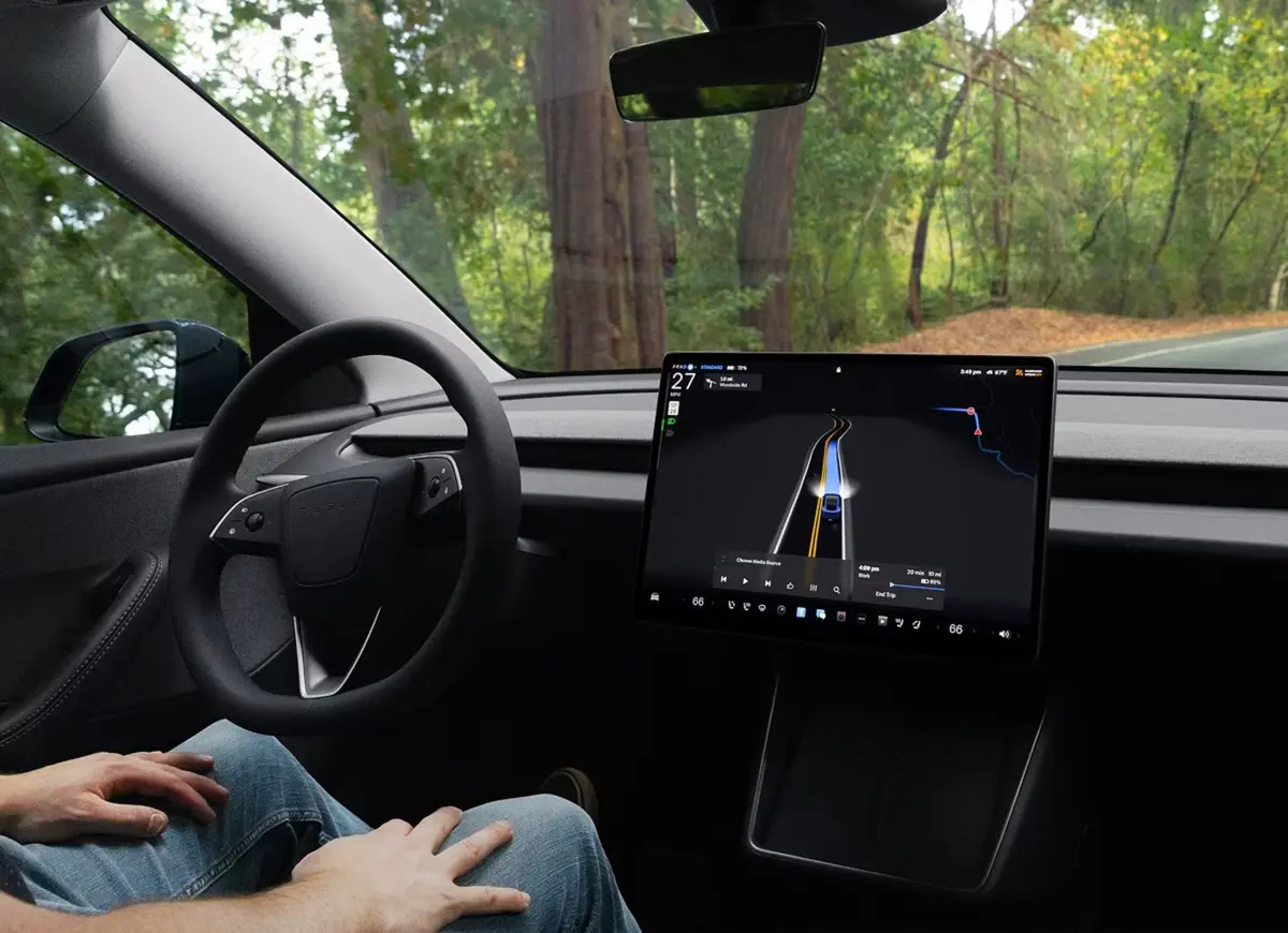 Tesla Model 3 Performance 2026, salpicadero — Nice Super Car Rental, Niza. El Tesla Model 3 Performance 2026 combina una potencia de 510 CV con una respuesta…