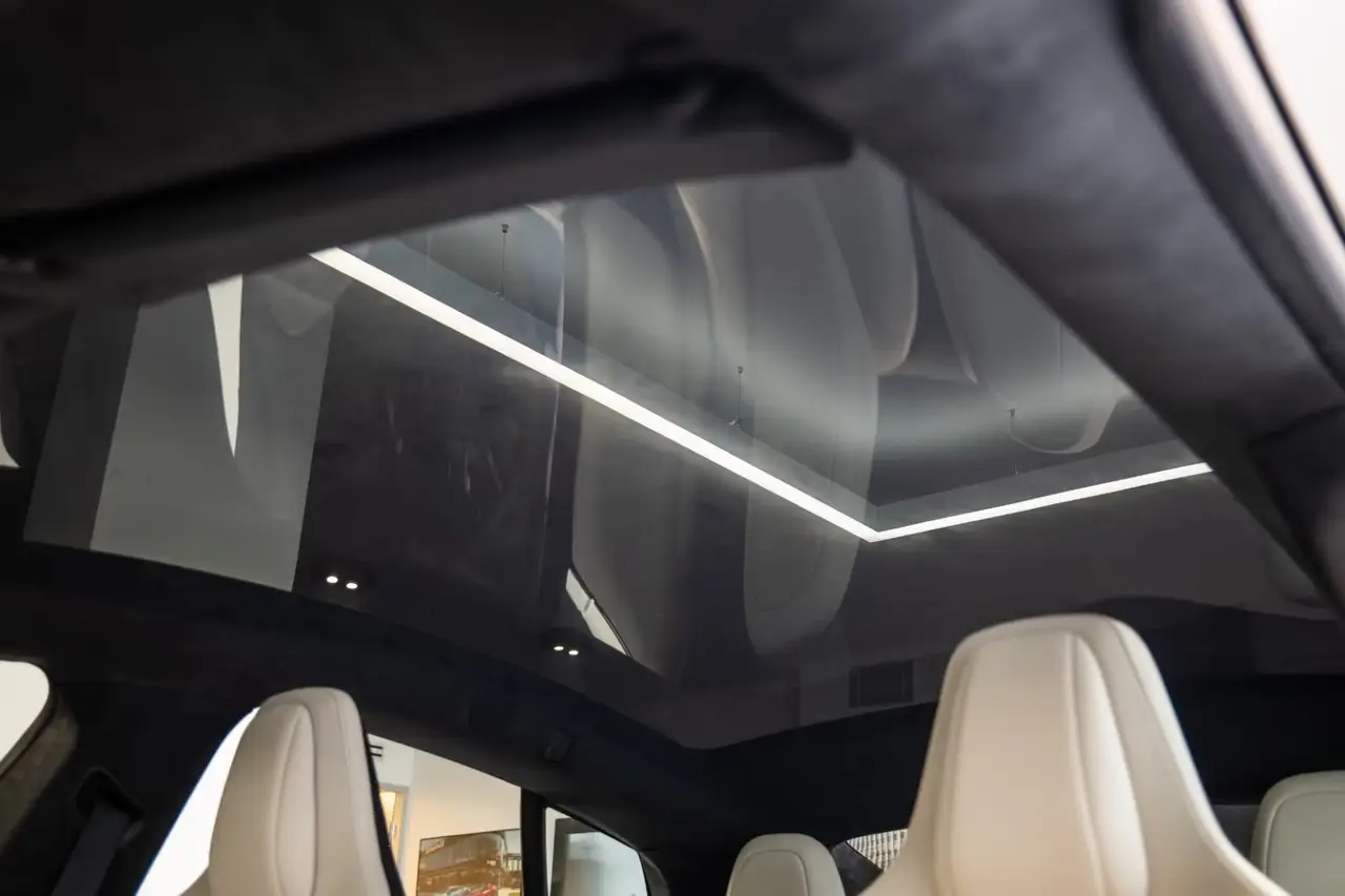 Tesla Model S Plaid 2025, extérieur — Nice Super Car Rental, Nice. La Tesla Model S Plaid impose une autre définition de la puissance : 1020 chevaux…